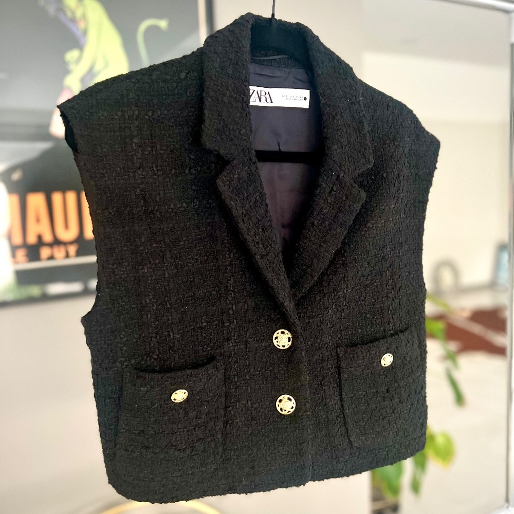 Zara tweed black cropped vest with gold buttons Sz S